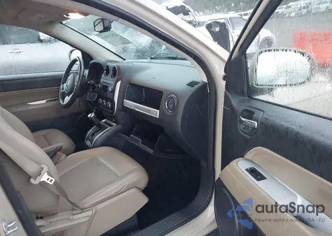 2016 Jeep Compass Latitude из США, поврежденный, VIN 1C4NJCEB3GD784479